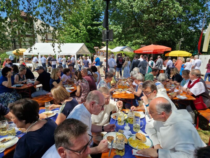 Pfarrfest und Kirchenjubiläum ein voller Erfolg