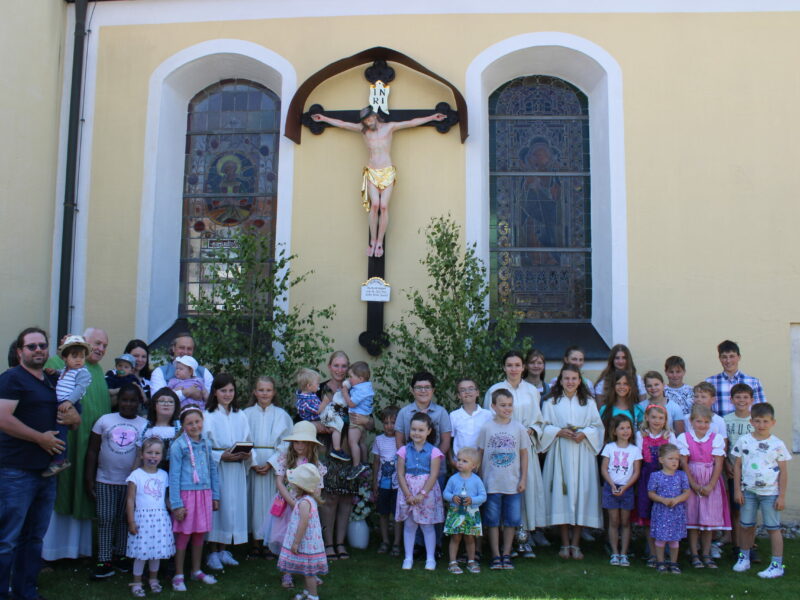 Familiengottesdienst & Pfarrfest Oberempfenbach
